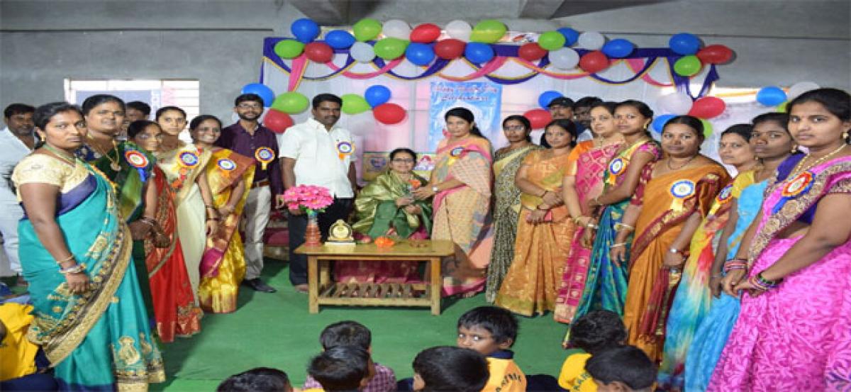Padma felicitates Kartikeya School teachers