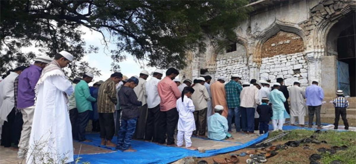 People return to Badi Masjid