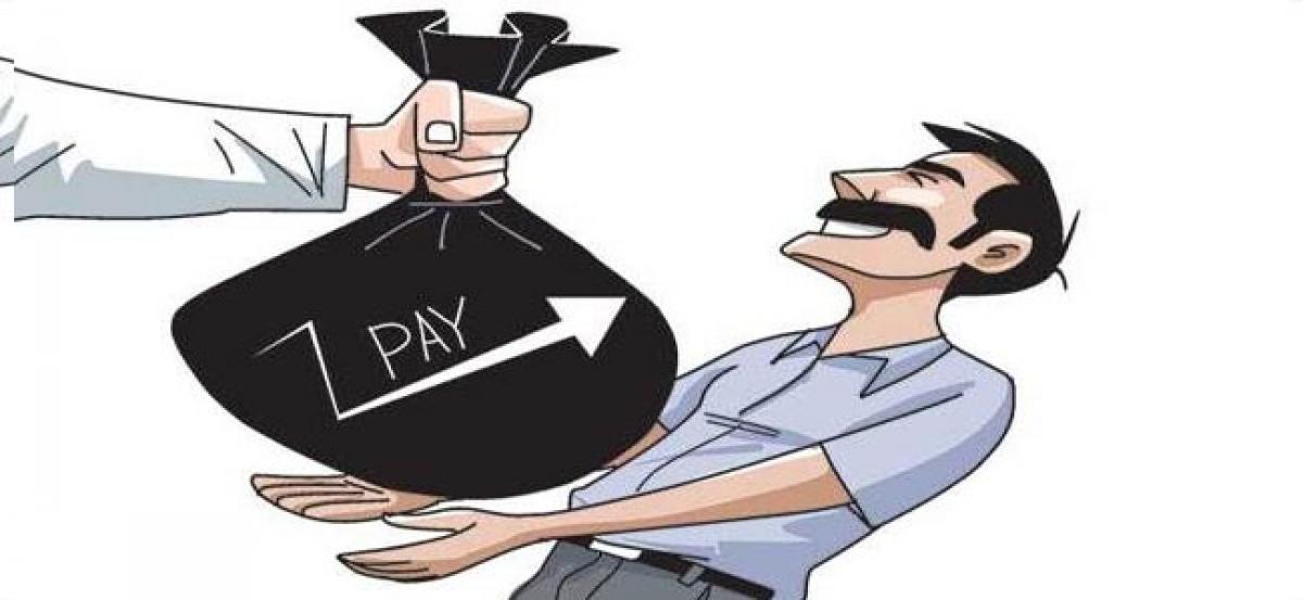 Cos increasing variable pay to retain, attract talents: Experts