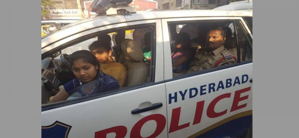 Hyderabad cop earns appreciation after he drops students at exam centre