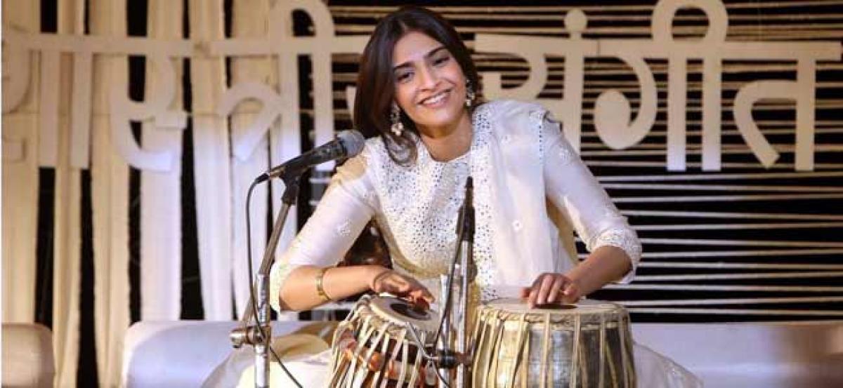 Sonam Kapoor turns musician in R. Balki`s PadMan