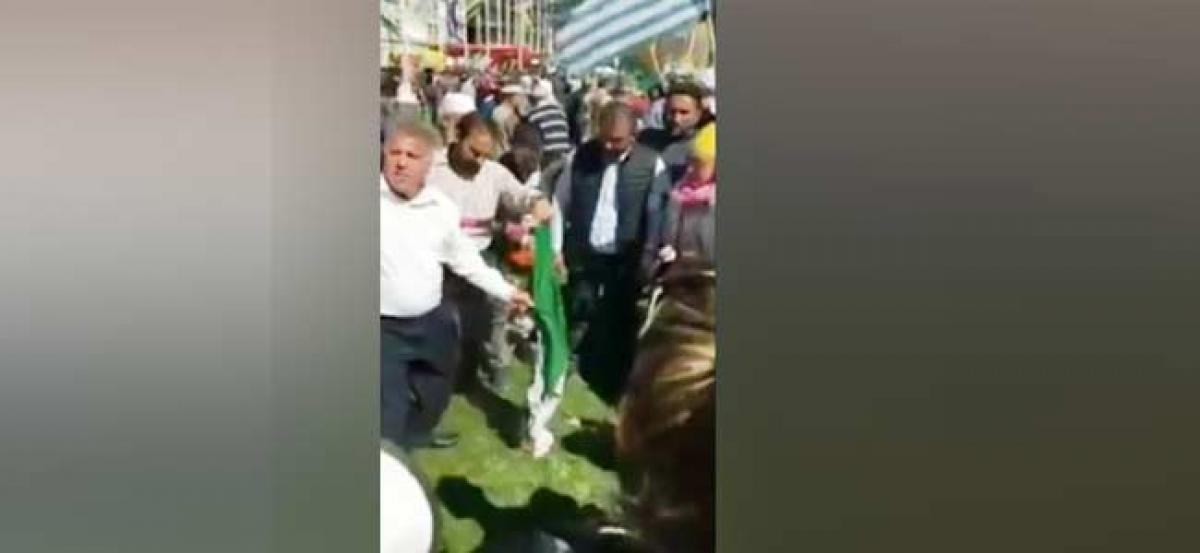 Pakistan-sponsored PoK-Khalistani elements burn Indian flag in London