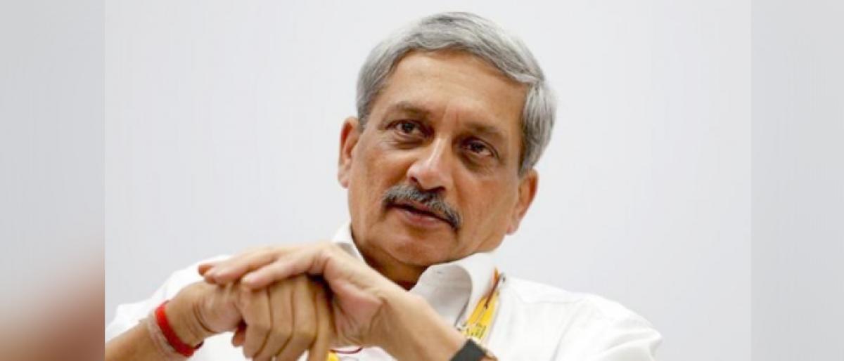 Parrikar arrives in Goa after being discharged from AIIMS