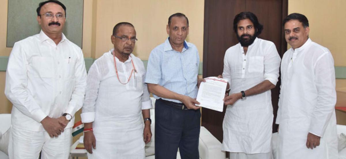 Pawan Kalyan submits petition to E S L Narasimhan for Centre’s help