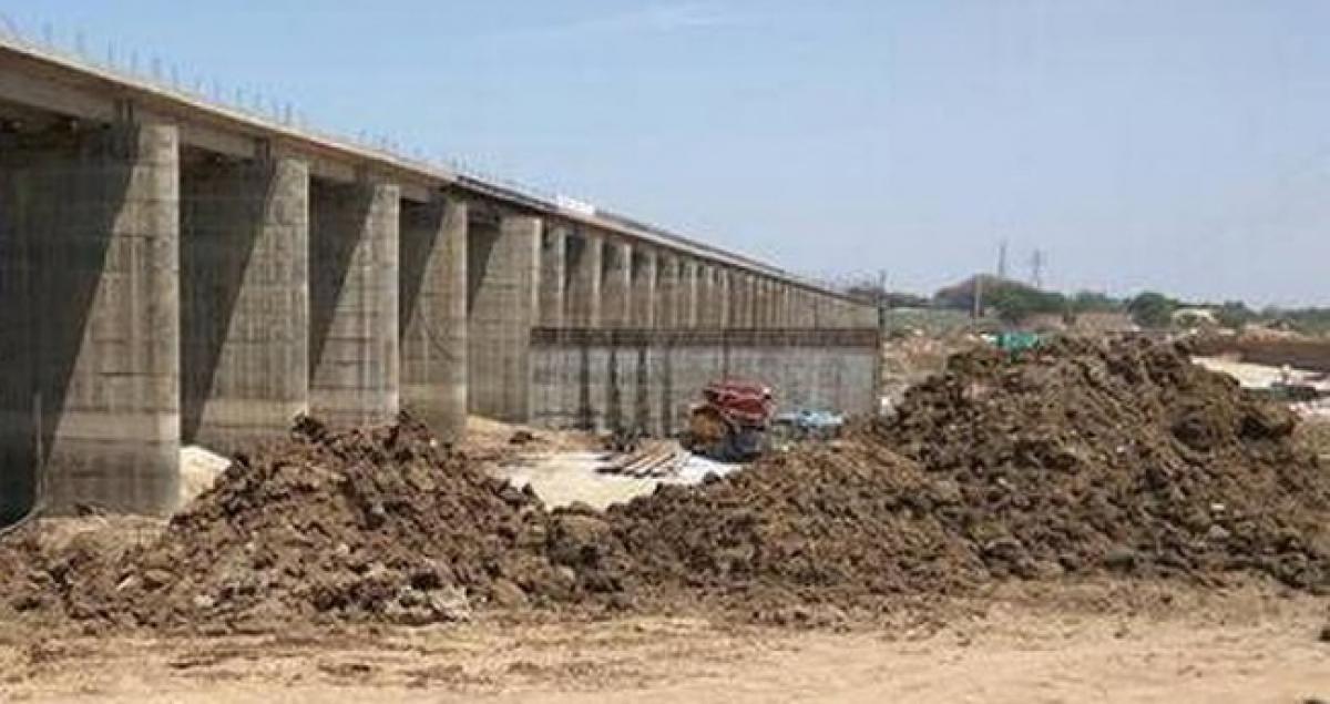 Works of Penna, Sangam barrages at sluggish pace