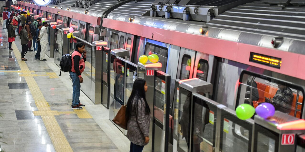 Delhi Metro fares can be lowered: Sisodia