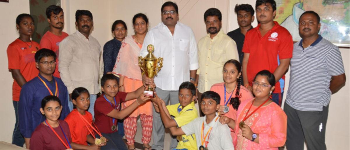 8 players from Prakasam district selected for National Fencing Championship