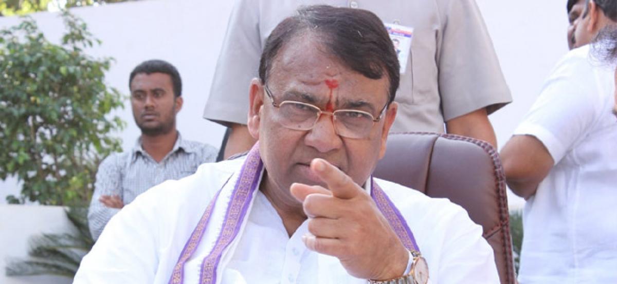 Pocharam accuses Kodandaram of pursuing Congress agenda