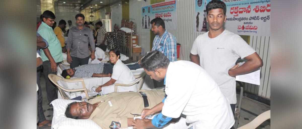 Cops organise blood donation camp in Rajahmundry