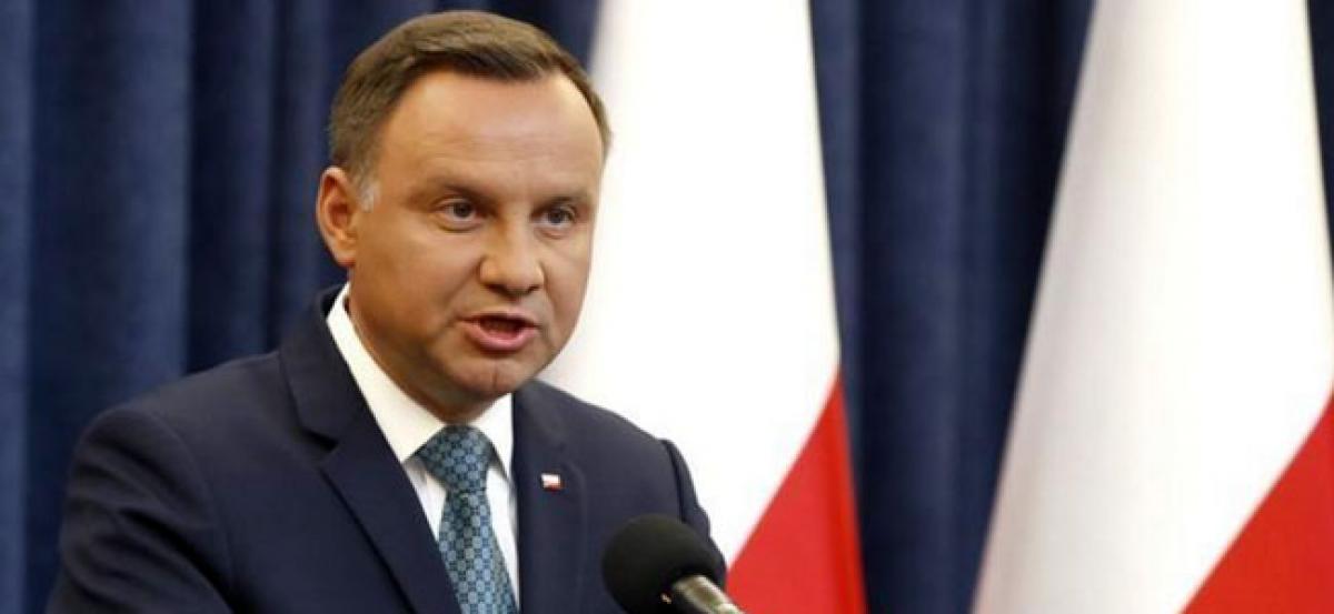 Polish president unexpectedly vetoes judiciary reform