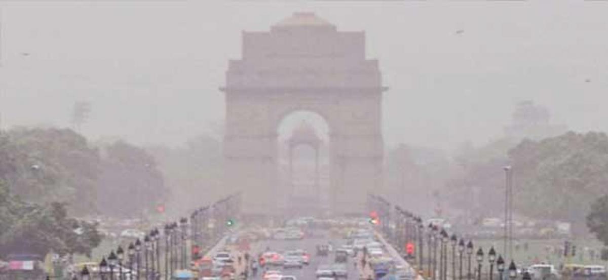 Delhi continues to reel under very poor air quality