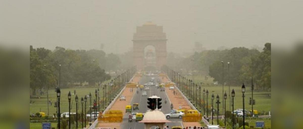 Air quality remains poor for second day: Officials