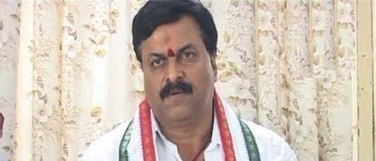 Ponguleti accuses KCR of entering unholy alliance with Naidu