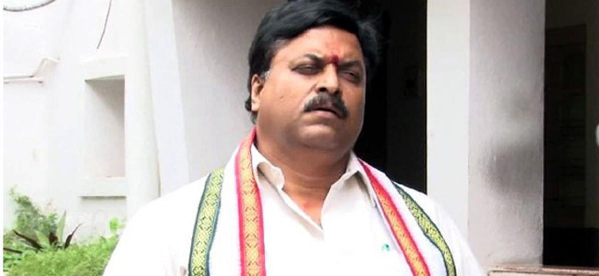 TRS politicising drugs racket: Ponguleti