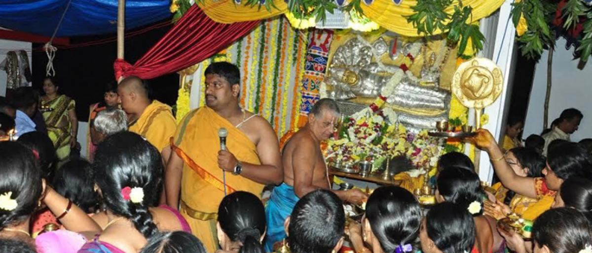 Mukkoti Ekadasi: Temples witness huge crowds