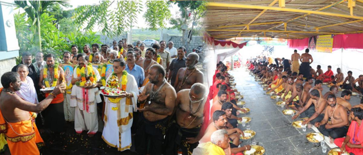 Sidda Raghava Rao performs special pooja