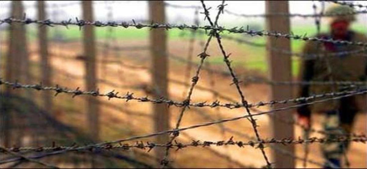 Jammu and Kashmir: Pak violates ceasefire in Poonch Sector