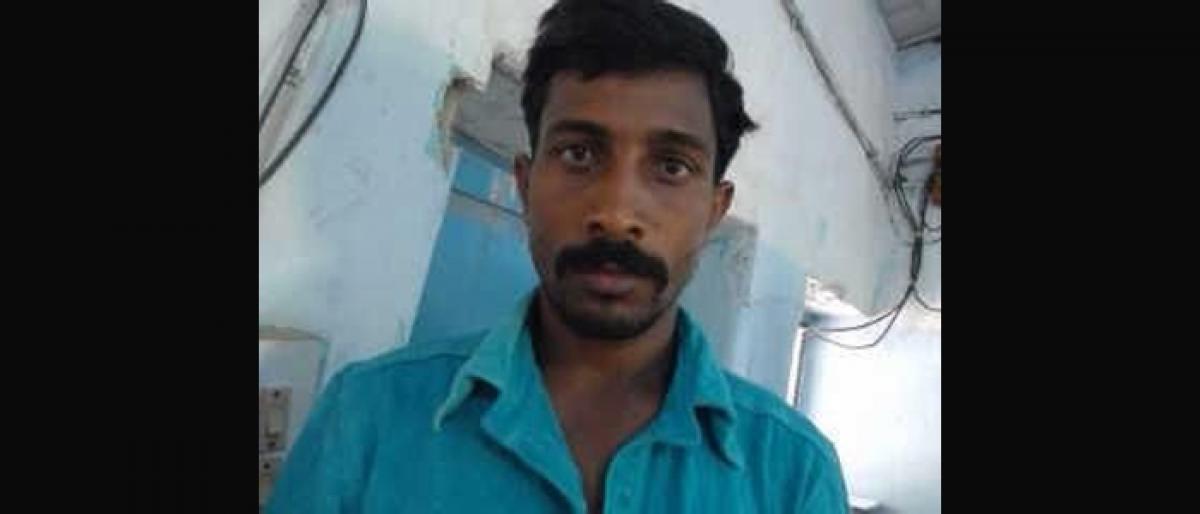 Life convict gives cops a slip in Nalgonda