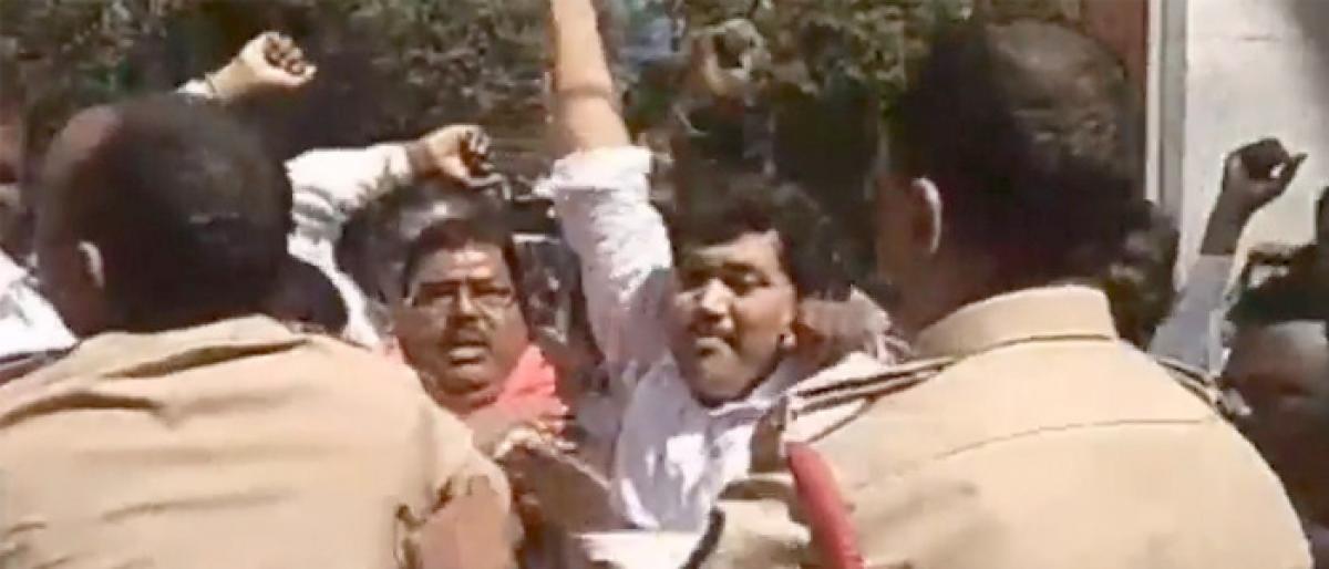 Protests rock at Gandhi Bhavan over allocation of tickets to Yadav community