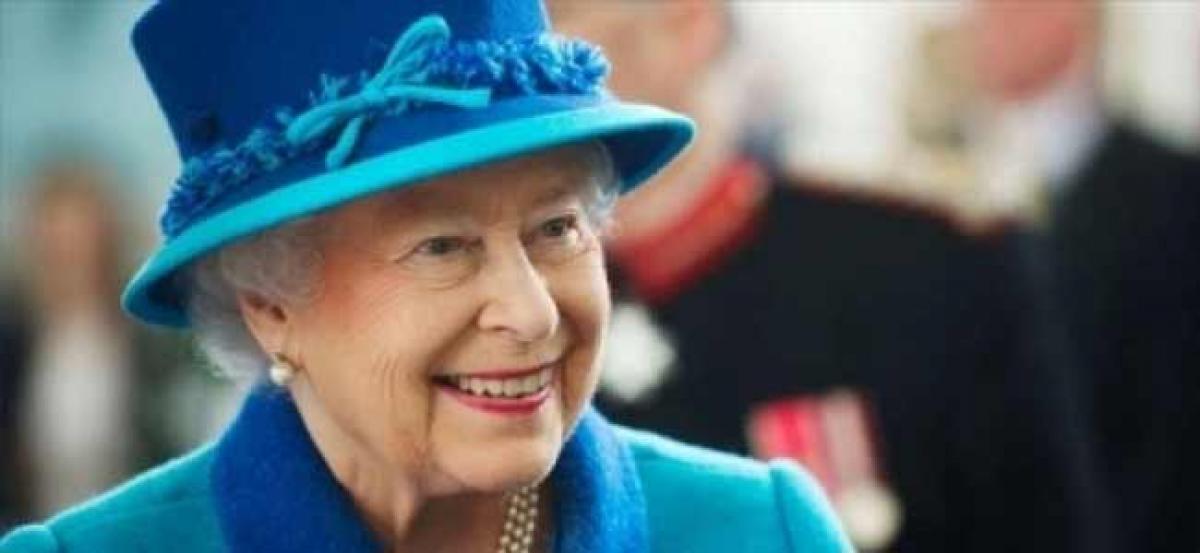 Teenager tried to assassinate Queen Elizabeth II during 1981 visit to New Zealand, documents reveal