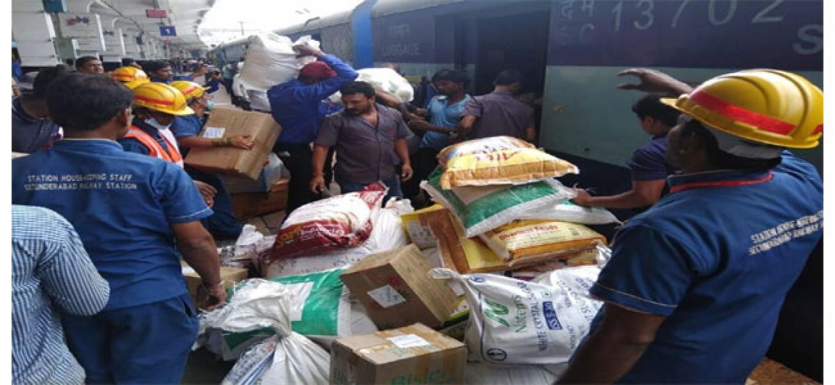 South Central Railway dispatches 70 tonnes of relief material to Kerala