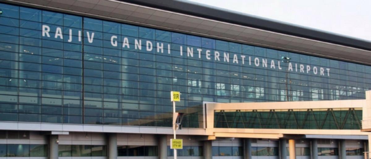 3 held at RGIA for smuggling gold