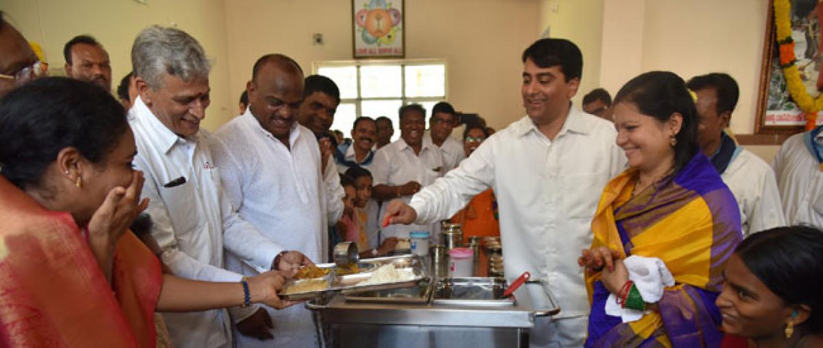 Free lunch to pregnant women at NTR hospital