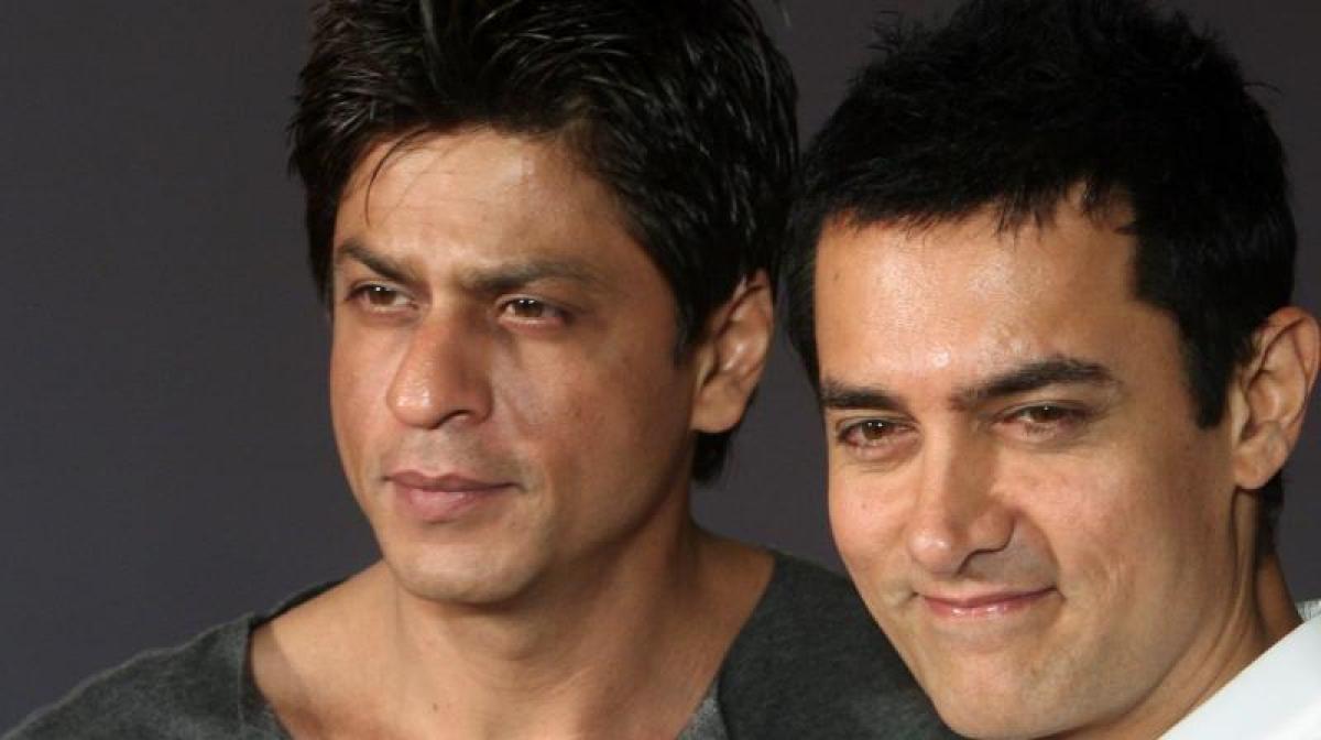 Shah Rukh is a wonderful storyteller, I love listening to him: Aamir Khan