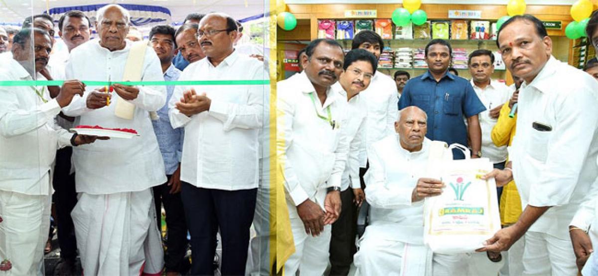 Rosaiah inaugurates ‘Ramraj’ showroom