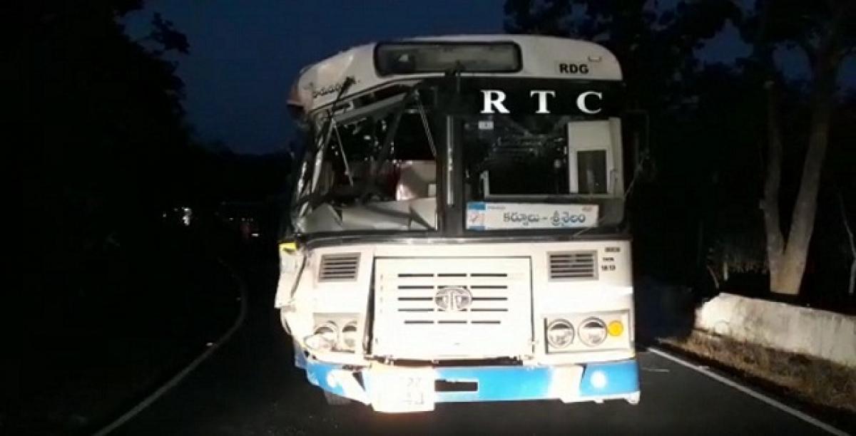 Two RTC buses collide on Srisailam ghat road, 13 injured