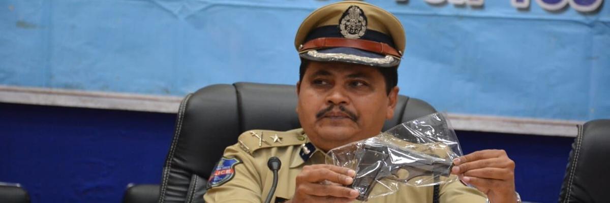 Cops bust dacoity case, 2 held