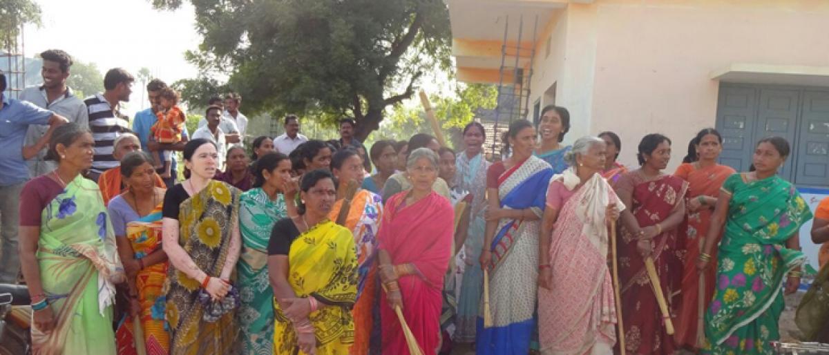 Raghavpur villagers stage protest in Peddapalli