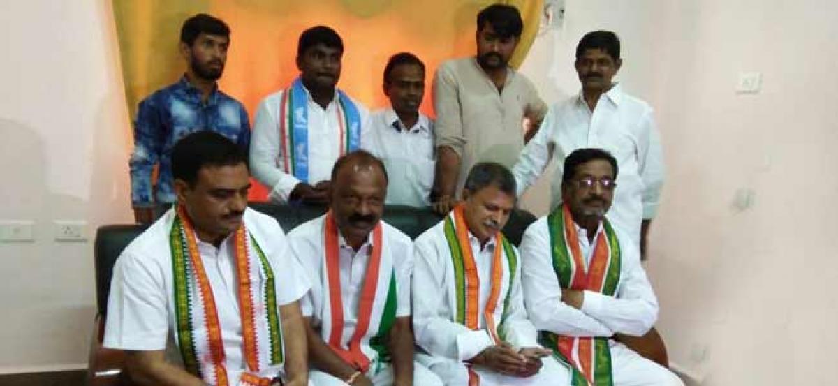 BJP, YSR Congress hatching conspiracy to destabilize the government in AP- PCC president