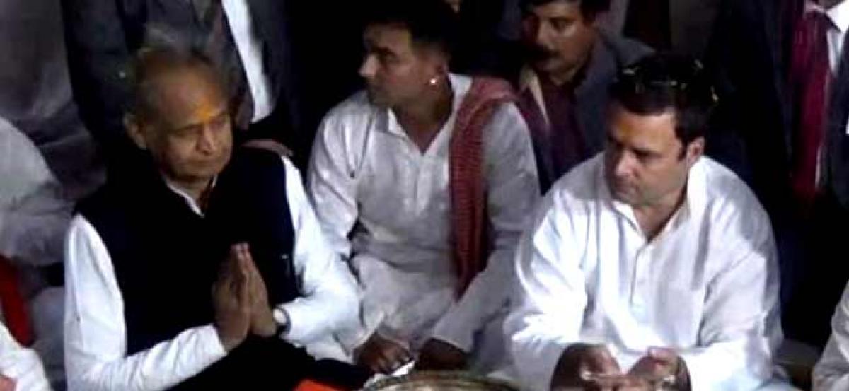 Rahul once again visits Somnath Temple