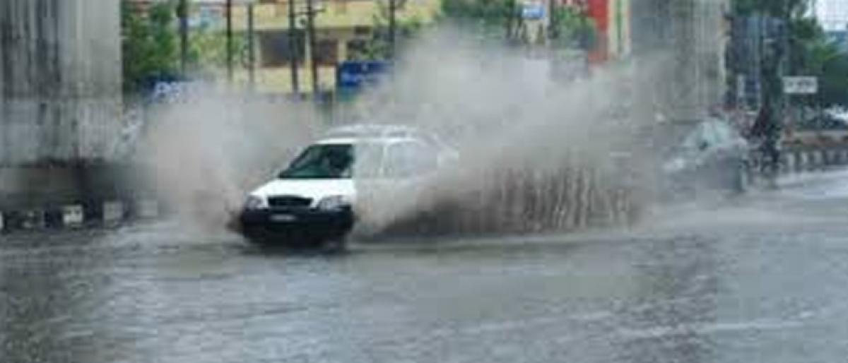 Warning of heavy rain for 19 Telangana districts