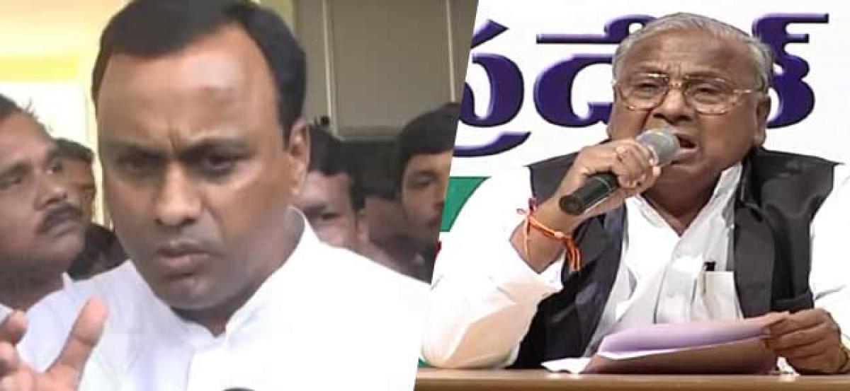 Congress likely to take disciplinary action against V Hanumantha Rao, MLC Rajagopala Reddy