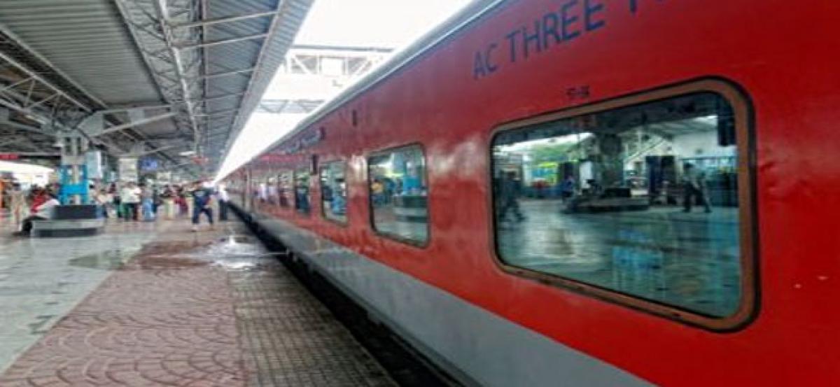 Rajdhani Express engine develops snag