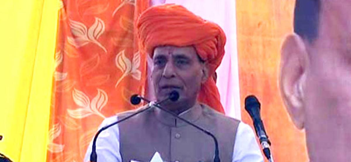 Wherever Cong. forms government, development vanishes: Rajnath Singh
