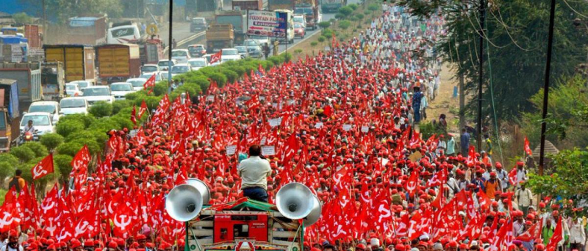 Massive farmers’ rally in Maha to gherao Assembly