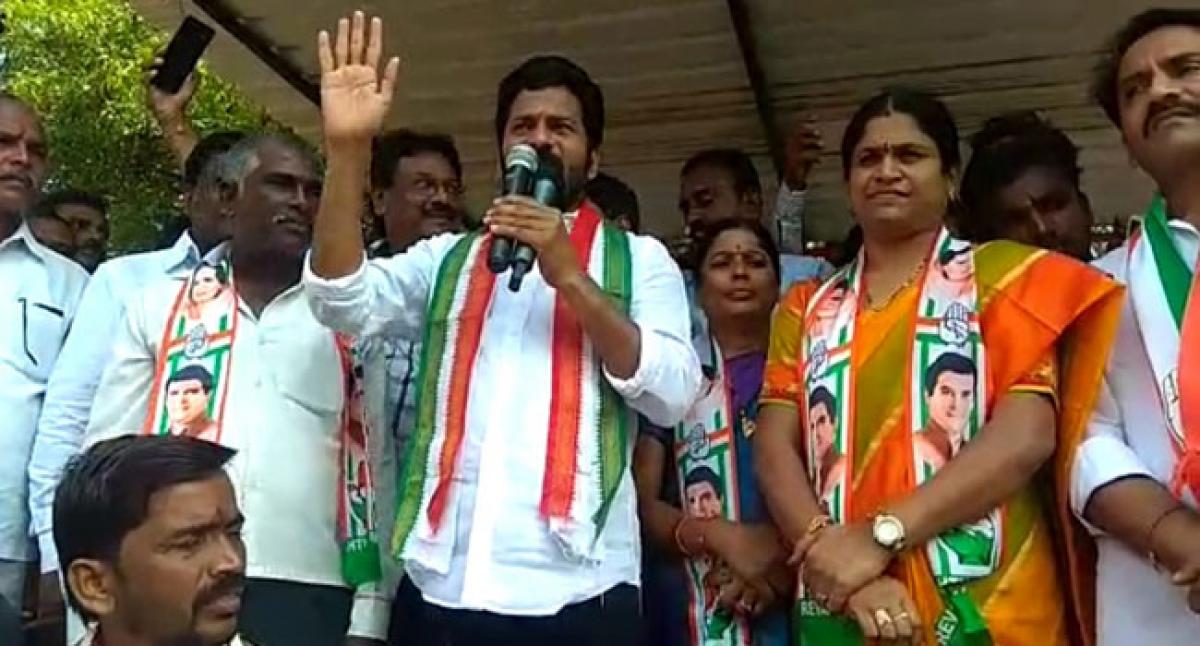 Revanth asks farmers not to pay bank loans