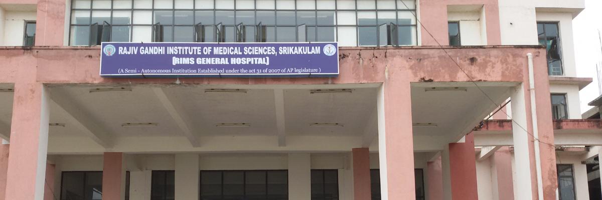 Patients cry for attention at Rajiv Gandhi Institute Medical Sciences