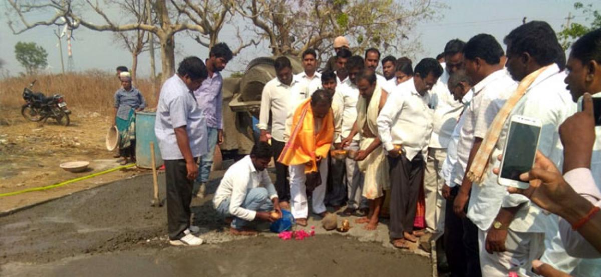 Road works to Hanuman temple in Kollapur begin