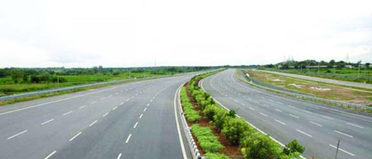 ADC chairperson inspects roads in Amaravati