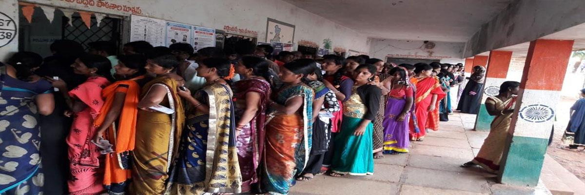 EVM glitches test patience of voters
