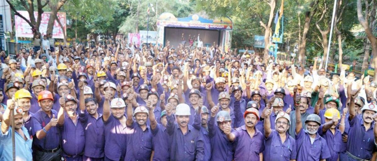 Workers unions thank SCCL for resolving long-pending issues