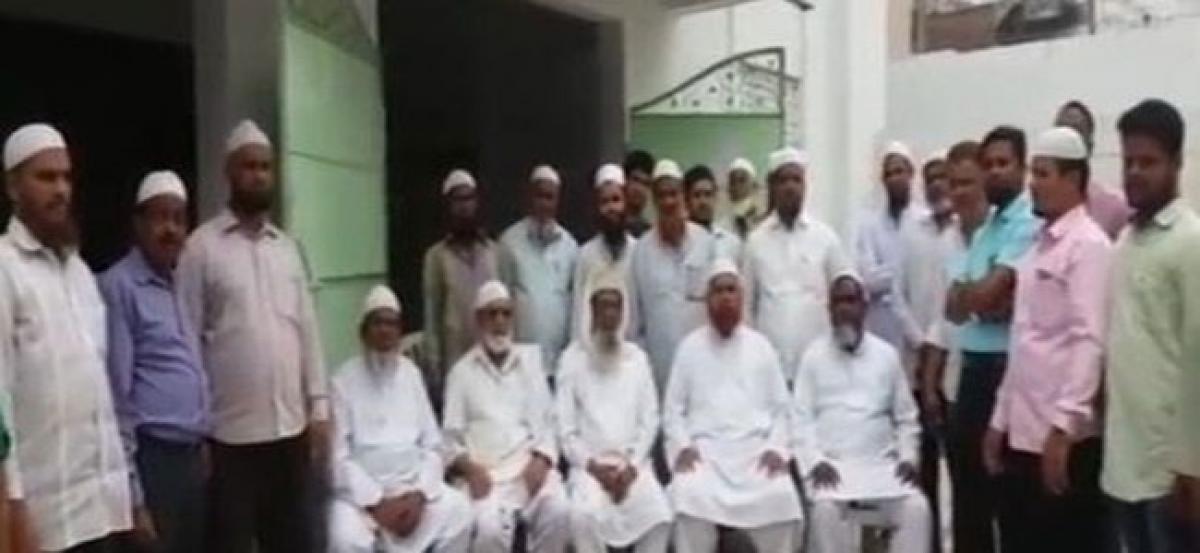 Muslims praise KCR government for increasing salaries of imams, muadhins