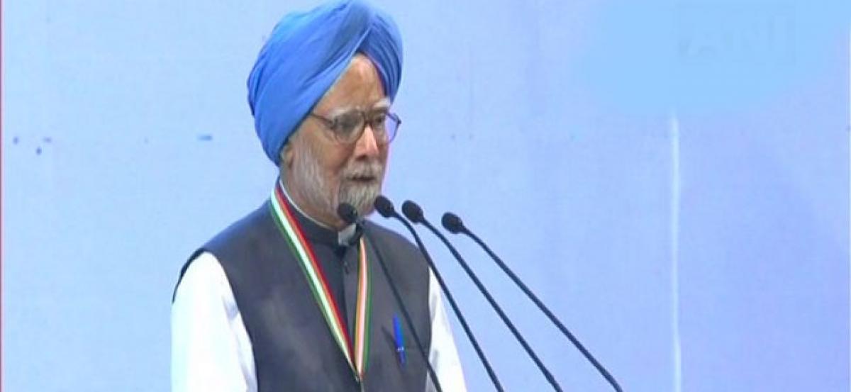 BJP messed up the economy: Manmohan Singh