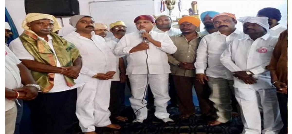 Sikhs back Kukatpally TRS party candidate