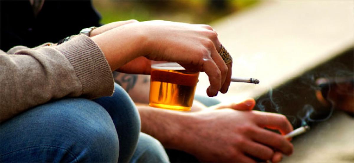 Smoking, boozing boosts atrial fibrillation