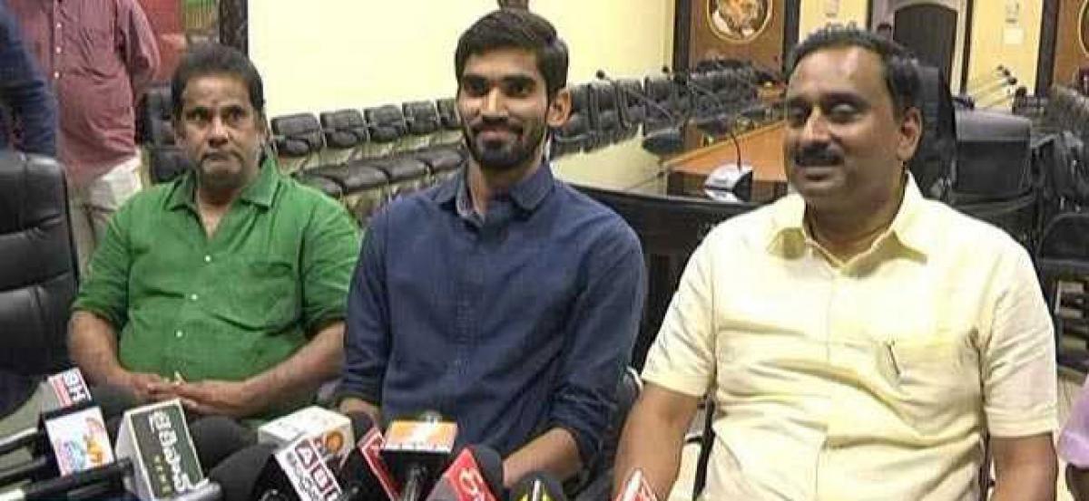 Kidambi Srikanth takes charge as  Deputy Collector in AP